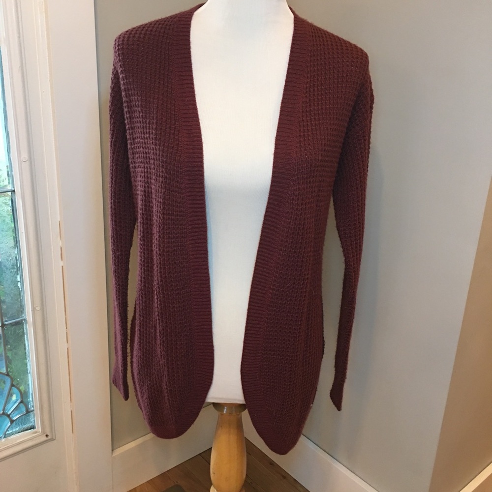 Burgundy cardigan with ripped back
